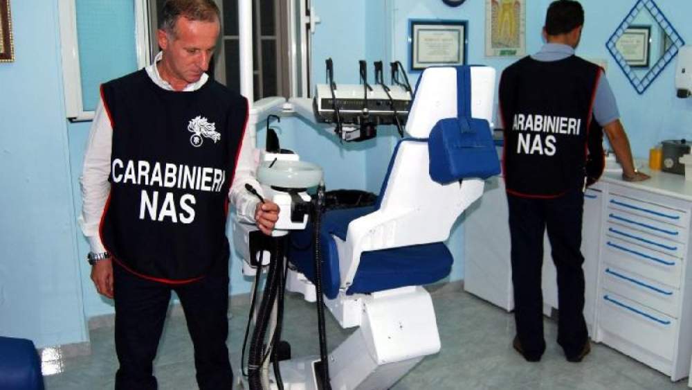 dentista.abusivo carabinieri nas odontoiatra 1