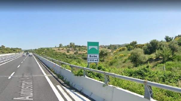 viadotto cavalcavia sorbo a12 autostrada viadotto cavalcavia sorbo a12 autostrada