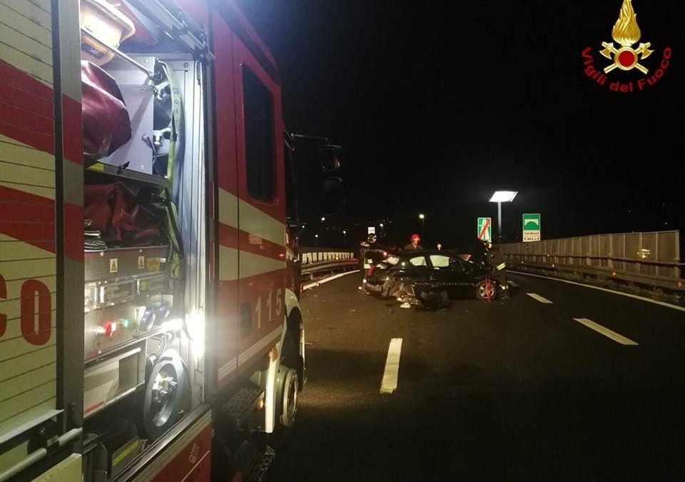 Incidente sulla A12, tragedia di Capodanno: morta una donna