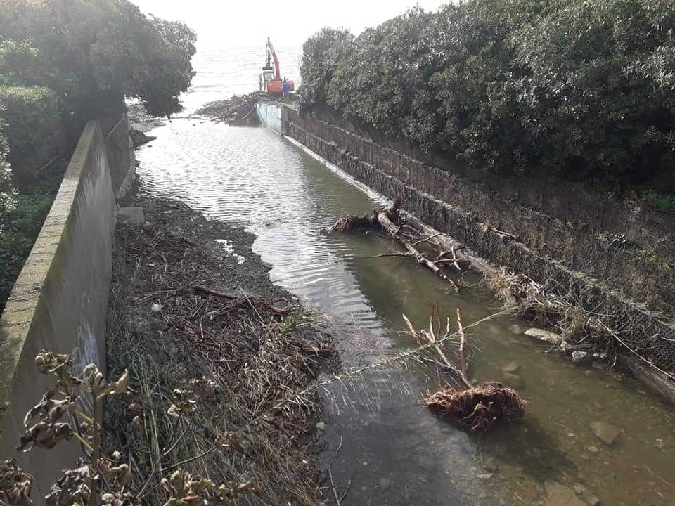 nucleo sommozzartori santa marinella ruspa fosso nucleo sommozzartori santa marinella ruspa fosso