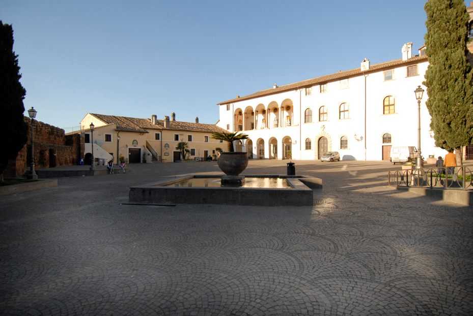 piazza santa maria cerveteri