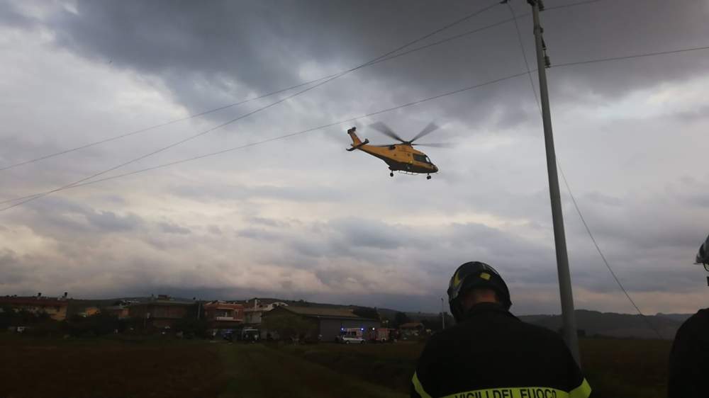 velivolo elicottero vvf vigili fuoco eliambulanza santa severa ultraleggero 2