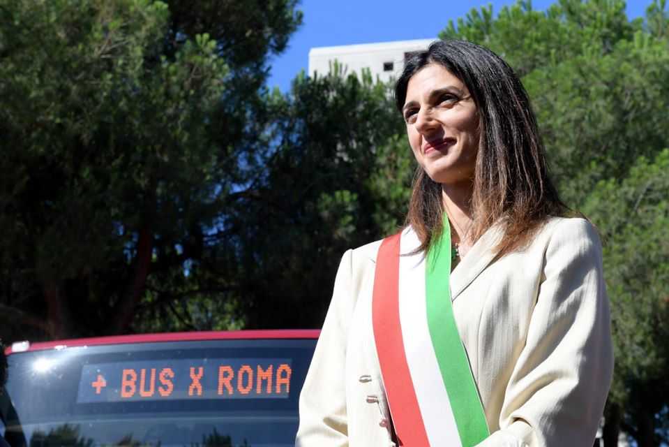 virginia raggi fascia tricolore 3