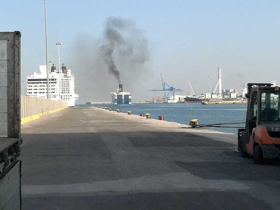 fumo fumi navi porto fumo fumi navi porto