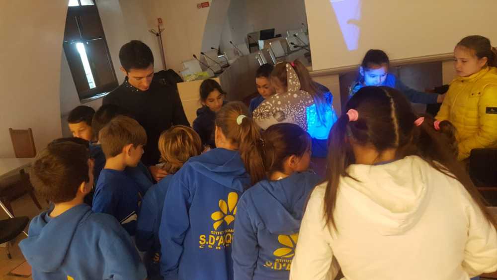 Cerveteri, al Granarone fiume di bimbi per i vulcani