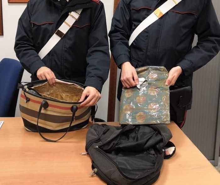 CENTRO – Le borse schermate scoperte dai Carabinieri FOTO DI REPERTORIO