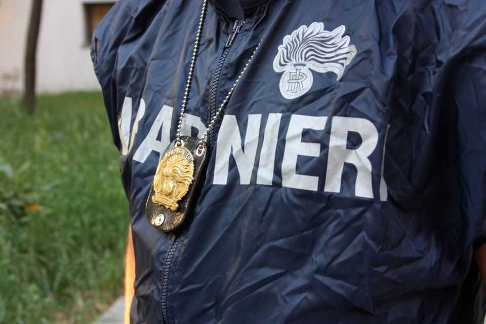 Nasconde la pistola in un calzino: arrestato dai Carabinieri di Bracciano