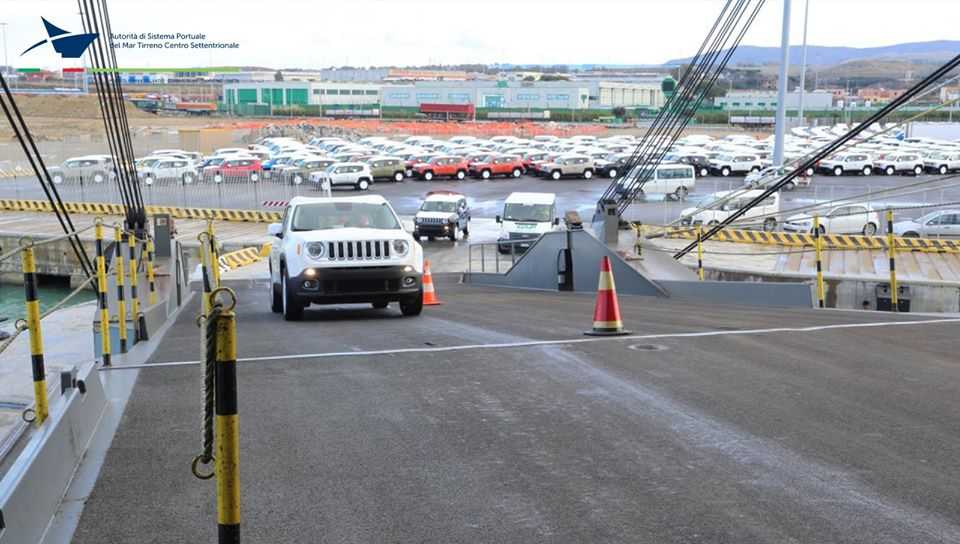 imbarco auto nave civitavecchia porto