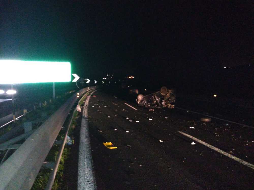 incidente a12 autostrada notte c1 stradale polstrada (3)