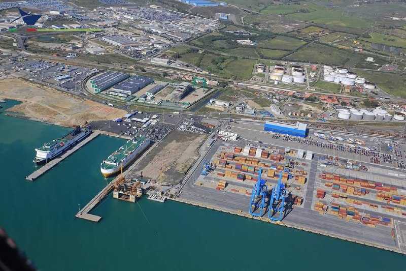 porto civitavecchia alto industriale gru depositi costieri porto civitavecchia alto industriale gru depositi costieri