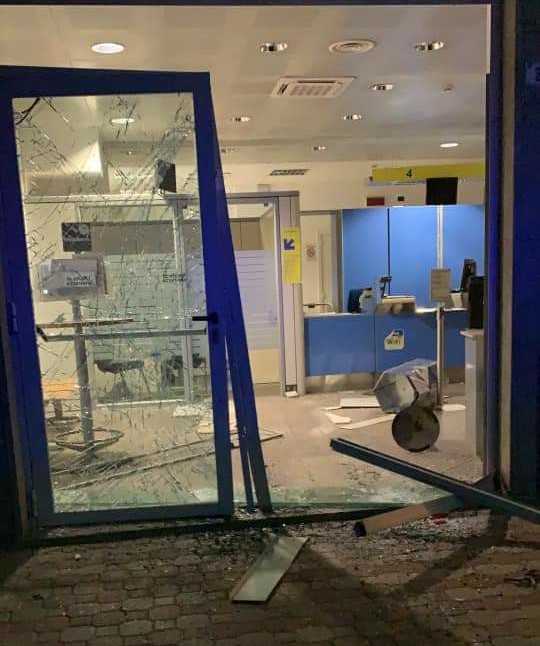 poste valcanneto bancomat largo boito