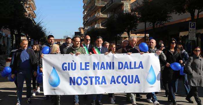 manifestazione acqua ladispoli