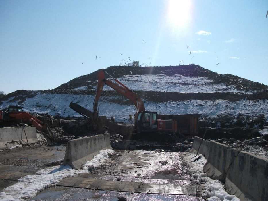 discarica rifiuti cupinoro 1