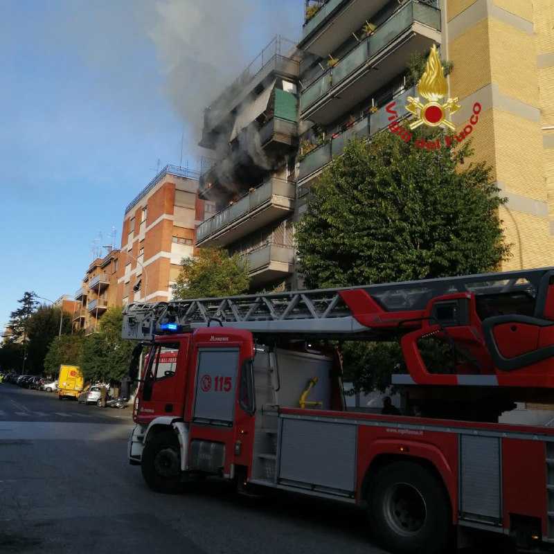 incendio vigna stelluti vvf vigili fuoco (2)