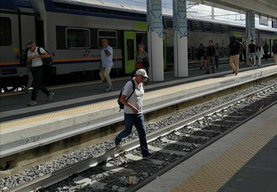 stazione ladispoli binario 1 attraversamento 3