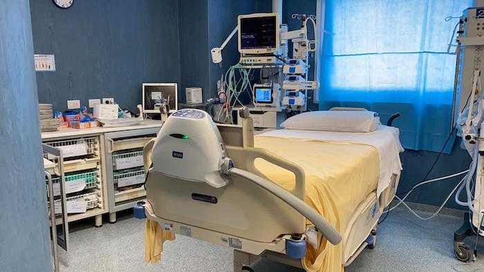 COVID SAN FILIPPO NERI 3 letti vuoti COVID SAN FILIPPO NERI 3