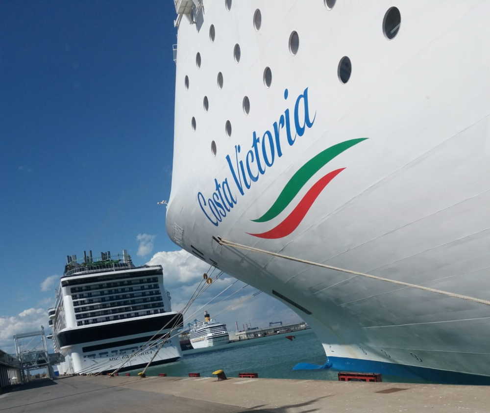 costa victoria civitavecchia