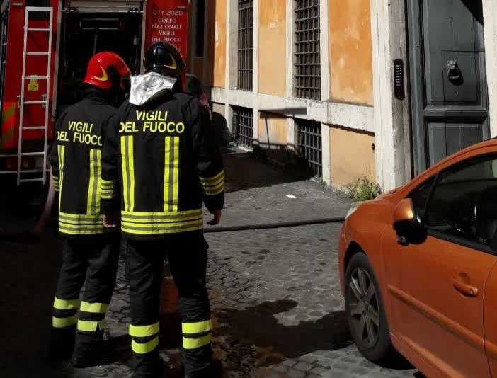 incendio vigili fuoco incendio vigili fuoco