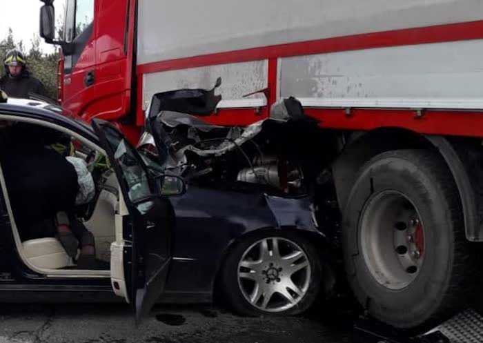 incidente via appia nuova