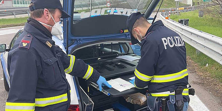polizia mascherine stradale polstrada spostamento tra regioni