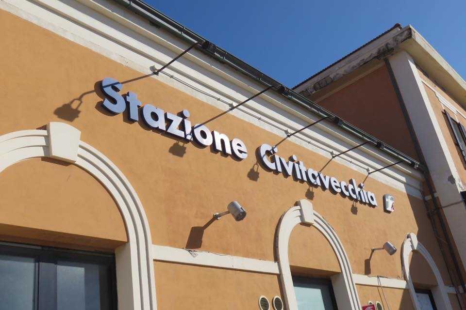 stazione civitavecchia piazzale matteuzzi (3) stazione civitavecchia piazzale matteuzzi