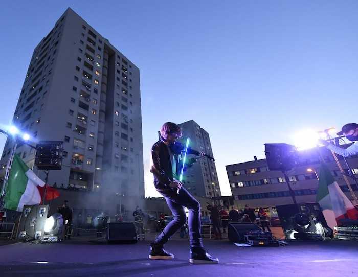 CASTA E GIULIANI SOTTOLOSTESSOCIELOTOUR2