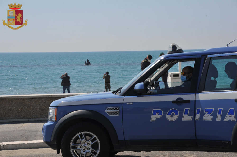 Ostia polizia commissariato lungomare mascherine coronavirus Ostia polizia commissariato lungomare mascherine coronavirus