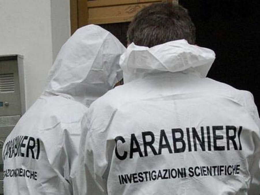 Cinquantasettenne trovato morto nel parco, giallo a Roma