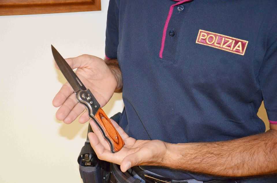 coltello polizia 1 coltello polizia