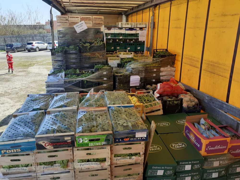 fiumaretta pacchi alimentari civitavecchia