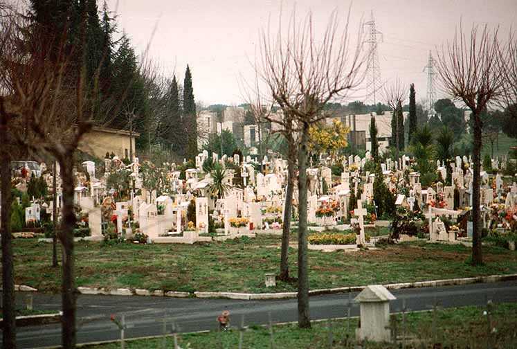 Cimitero Prima Porta dal 2 novembre stop alle cremazioni, la denuncia di Assifur • Terzo