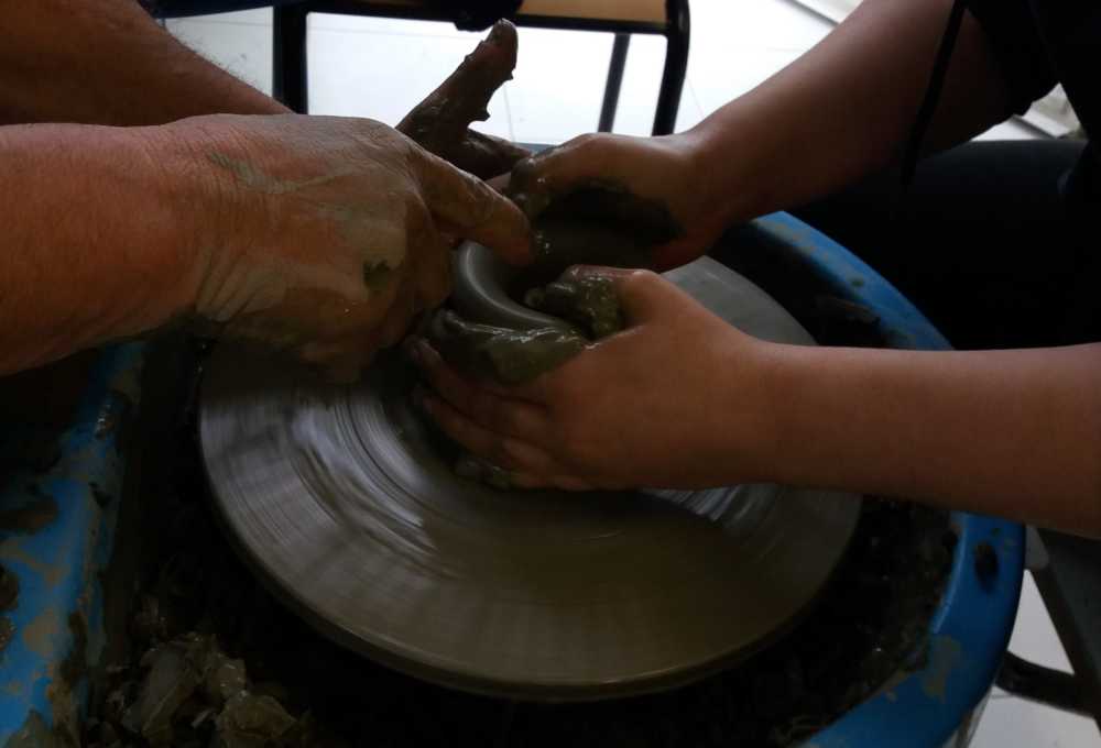 Lavoro al tornio Buongiorno Ceramica 2019