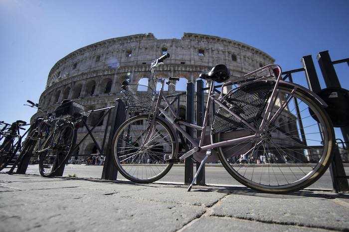 bici roma colosseo