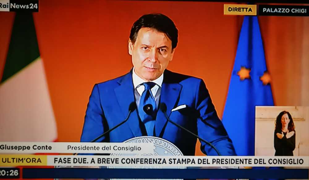 Conte: “Basta autocertificazioni dentro la Regione e dal 3 giugno via libera”