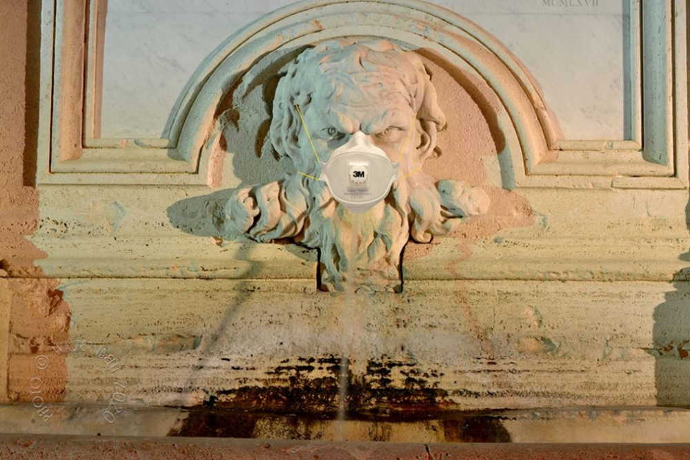 fontana vanvitelli mascherina