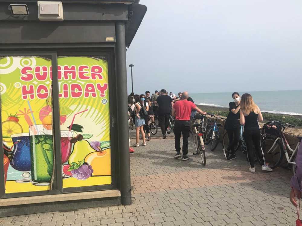 gente lungomare marina palo ladispoli gente lungomare marina palo ladispoli