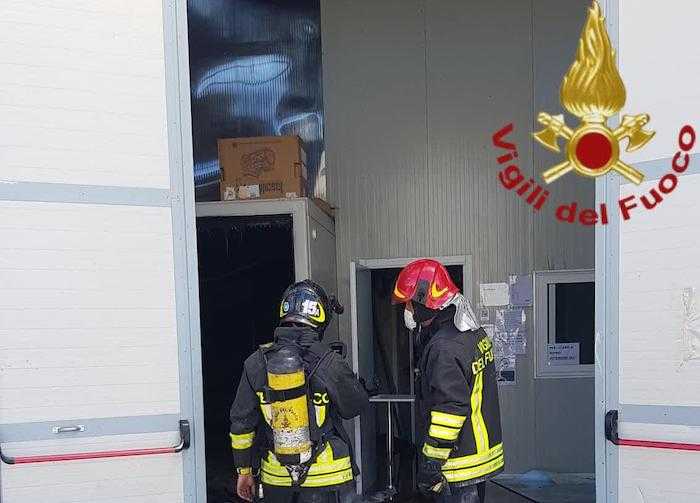 incendio cava dei selci