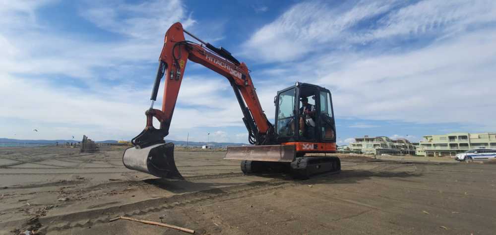 marina cerveteri cerenova campo mare kite surf bobcat ruspa spiaggia 1
