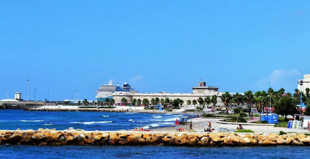 porto civitavecchia forte michelangelo marina nave crociera