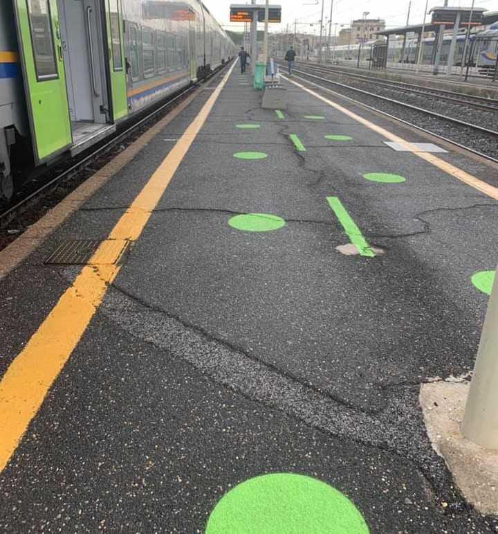 stazione distanziamento binari