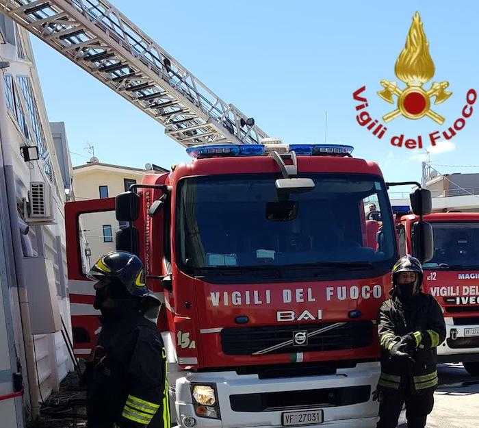 vigili fuoco vvf pompieri autoscala