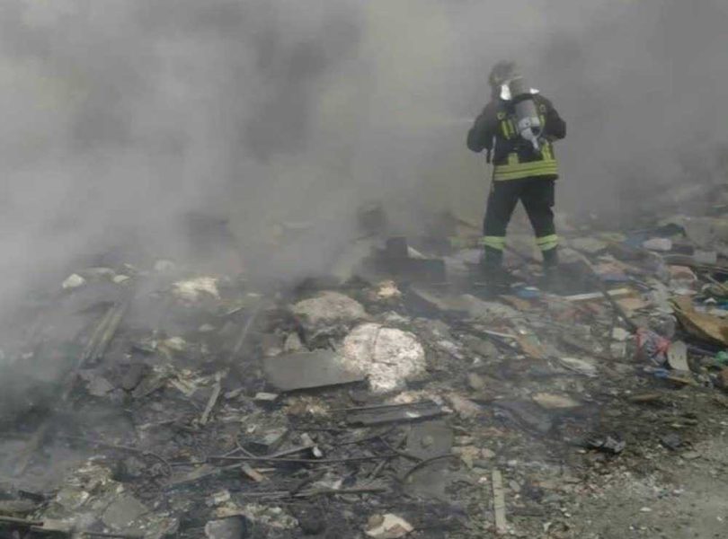 incendio castel romano