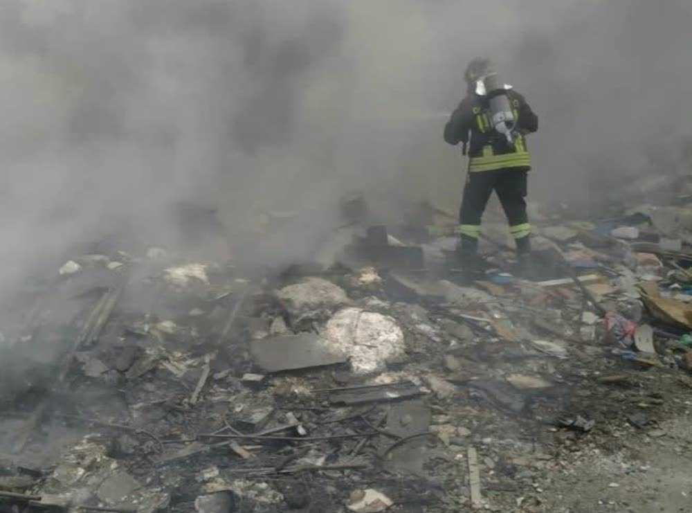 incendio castel romano
