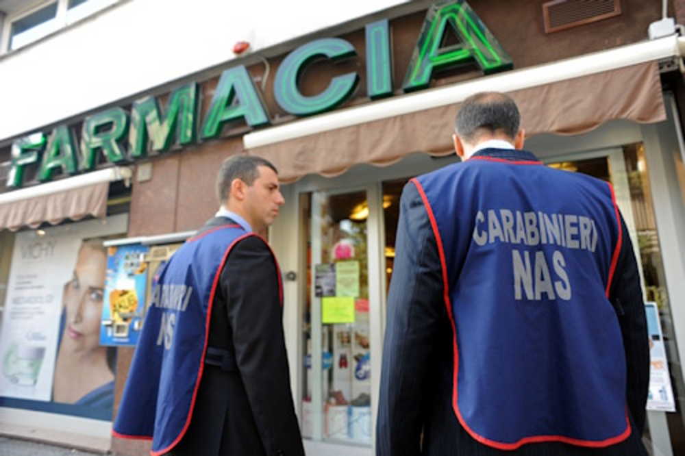 carabinieri nas farmacia 1