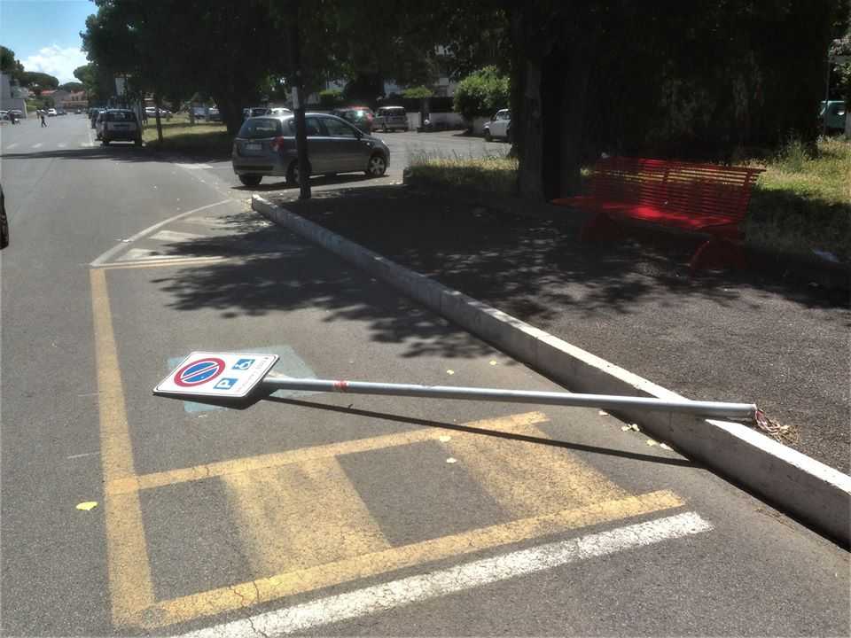 cartello abbattuto vento cerenova