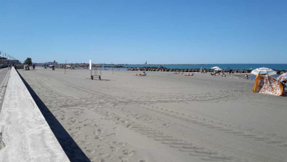 spiaggia fiumcino (1)