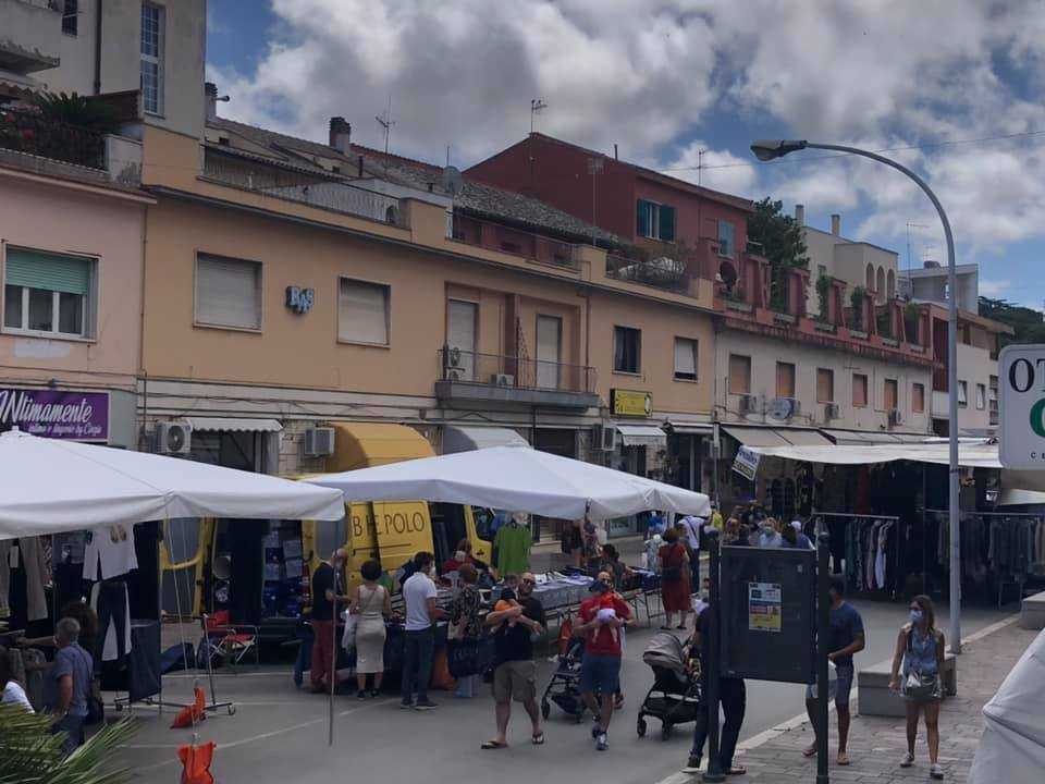 mercato forte marmi montalto