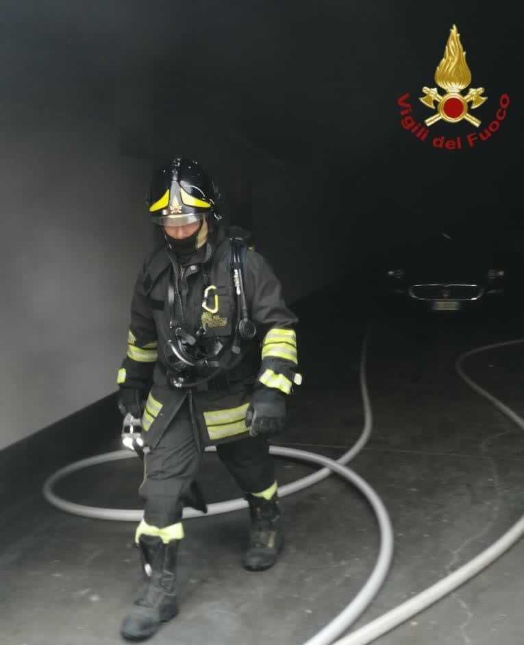 vvf vigili fuoco pompieri autorespiratore 2 vvf vigili fuoco pompieri autorespiratore 2