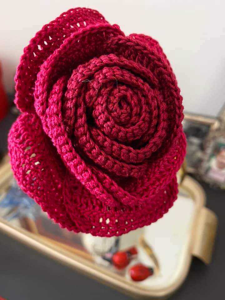 rosa uncinetto ladispoli