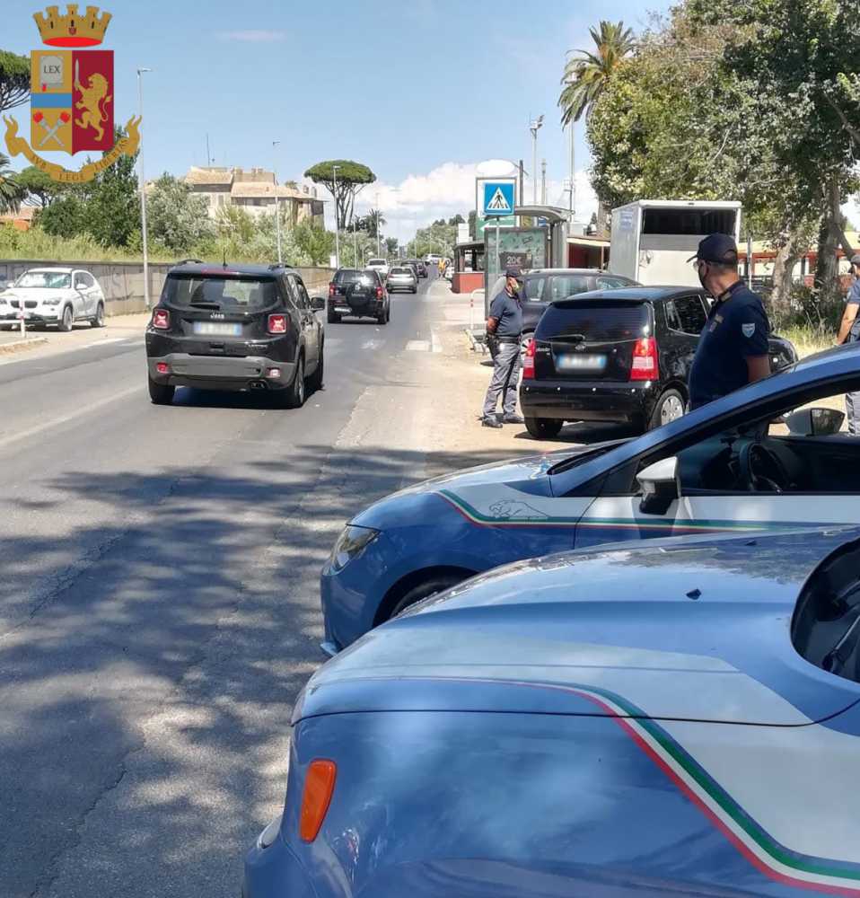 Fiumicino polizia posto blocco